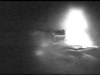 მელანი მოყვარული მეძავი სარგებლობს მძიმე ანალური კოპულაციით