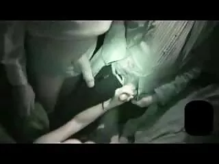 Busty მასაჟისტი ატარებს სასიამოვნო ნურუს მასაჟს და იძირება