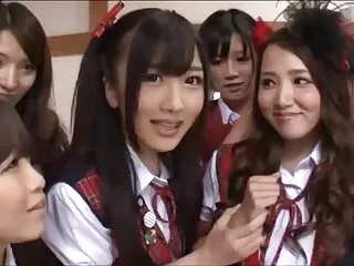 დედმამიშვილს სურს, რომ მამა დაქორწინდეს მის სახლში