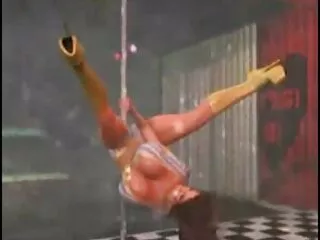 სვანური ქალი ზრუნავს აღელვებული დედის მამალზე