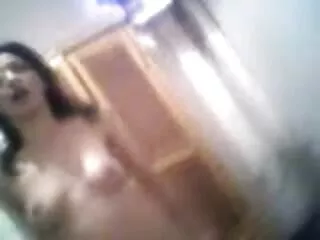 ვნებიანი ლესბოსელები ადრიანა სეფორა და ჩერი დევილი გახდებიან ხუჭუჭები