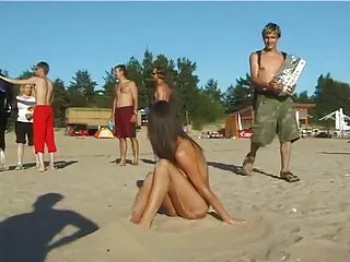 Bbw მუქი შეფერილობის მოზარდი ძუძუს 10 დიუმიან დიკს გასართობად