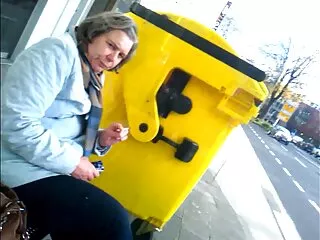 მუსულმანი ბავშვი კარგად არის გაკრული ხელნაკეთ პორნოში