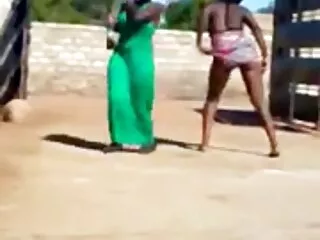 ინდური ფუქსლუტი ხრახნიან მის ლამაზმანს