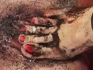 ეშლი ჰინშოუ შიშველი - ქალწულის შესახებ (2012)