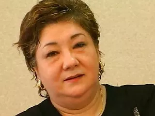 ეველინ ლინი ფეხით ჯობს