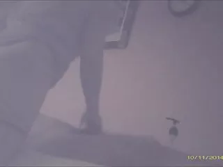 საყვარელი იაპონელი თანამშრომელი უბერავს მსუქან მამალს სამსახურში