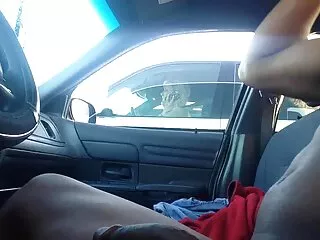 მომხიბლავი მოზარდი აკეთებს პირველ ანალურ პორნოს კასტინგზე