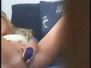 გარყვნილ ცხელ მამაკაცს აქვს სპონტანური სექსი უცხო ადამიანთან